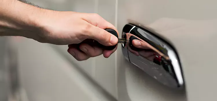Why Choose Our Auto Locksmith Team in Carbondale, IL?