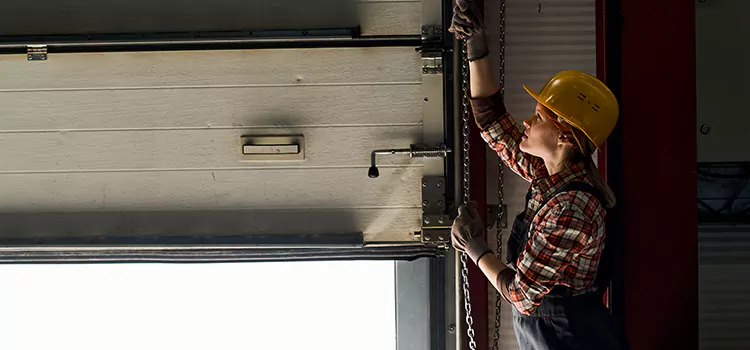 Addressing Common Garage Door Stoppage Issues in Carbondale, IL